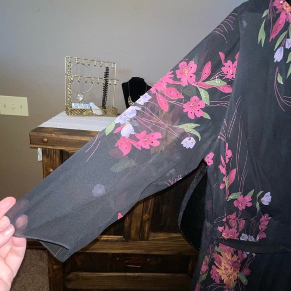 Coldwater Creek dress black with flowers and beading v neck tie at waist 14 - Picture 4 of 6